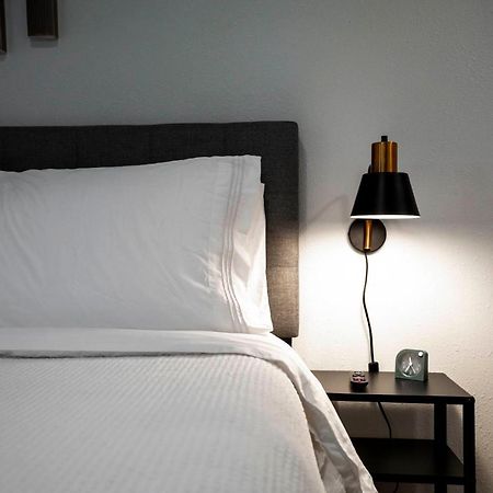 New! The Yellow Door- Downtown Wimberley W/ River Access المظهر الخارجي الصورة