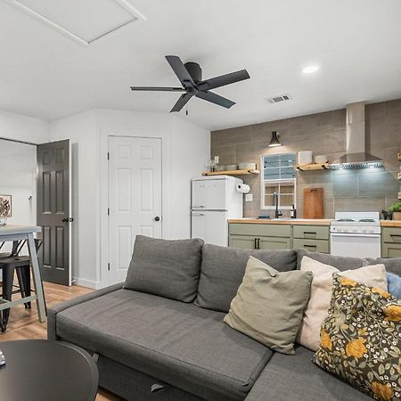 New! The Yellow Door- Downtown Wimberley W/ River Access المظهر الخارجي الصورة