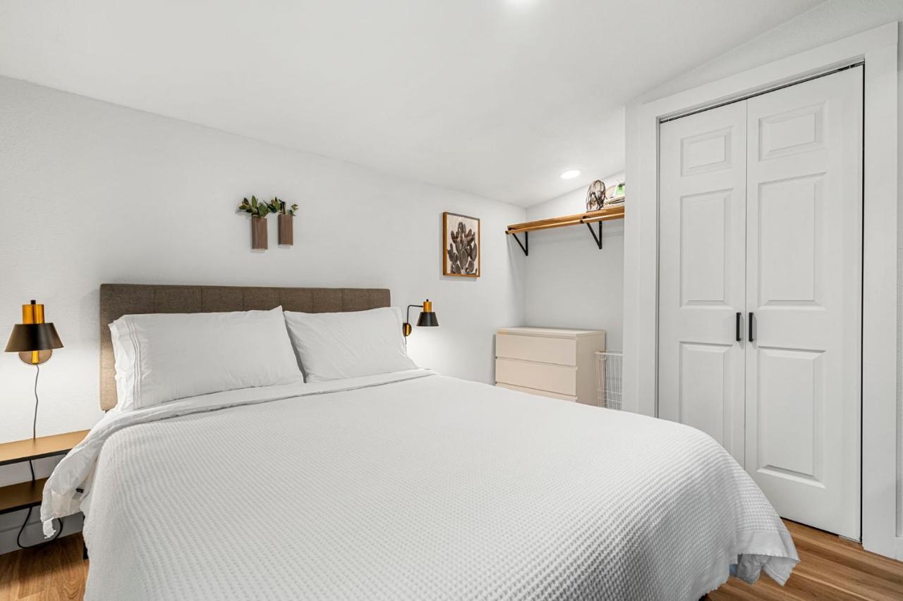 New! The Yellow Door- Downtown Wimberley W/ River Access المظهر الخارجي الصورة