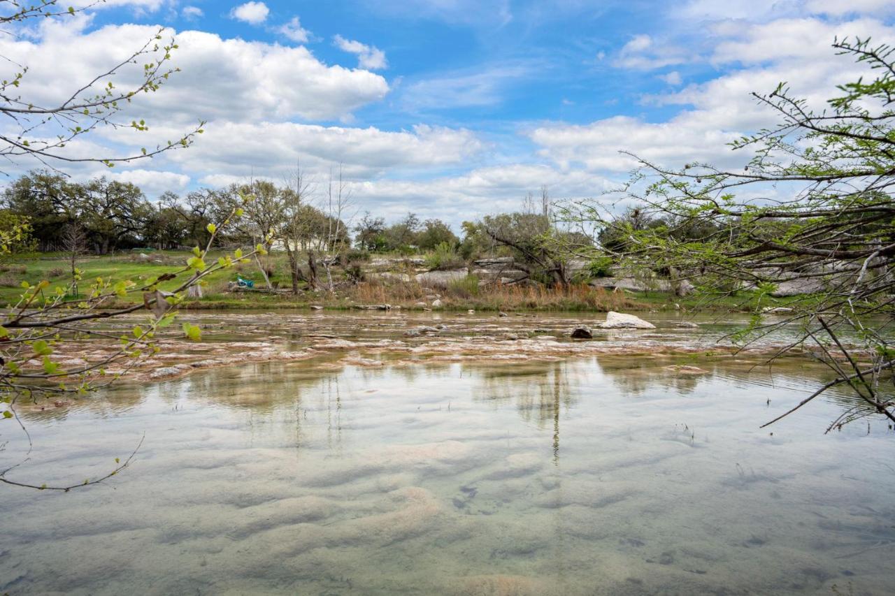 New! The Yellow Door- Downtown Wimberley W/ River Access المظهر الخارجي الصورة