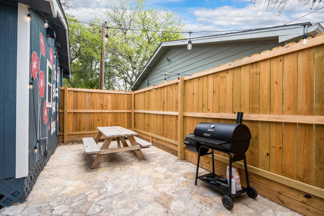 New! The Yellow Door- Downtown Wimberley W/ River Access المظهر الخارجي الصورة