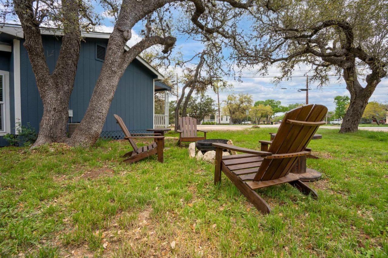 New! The Yellow Door- Downtown Wimberley W/ River Access المظهر الخارجي الصورة