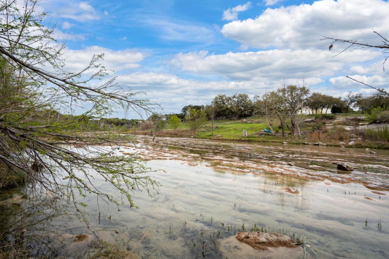 New! The Yellow Door- Downtown Wimberley W/ River Access المظهر الخارجي الصورة